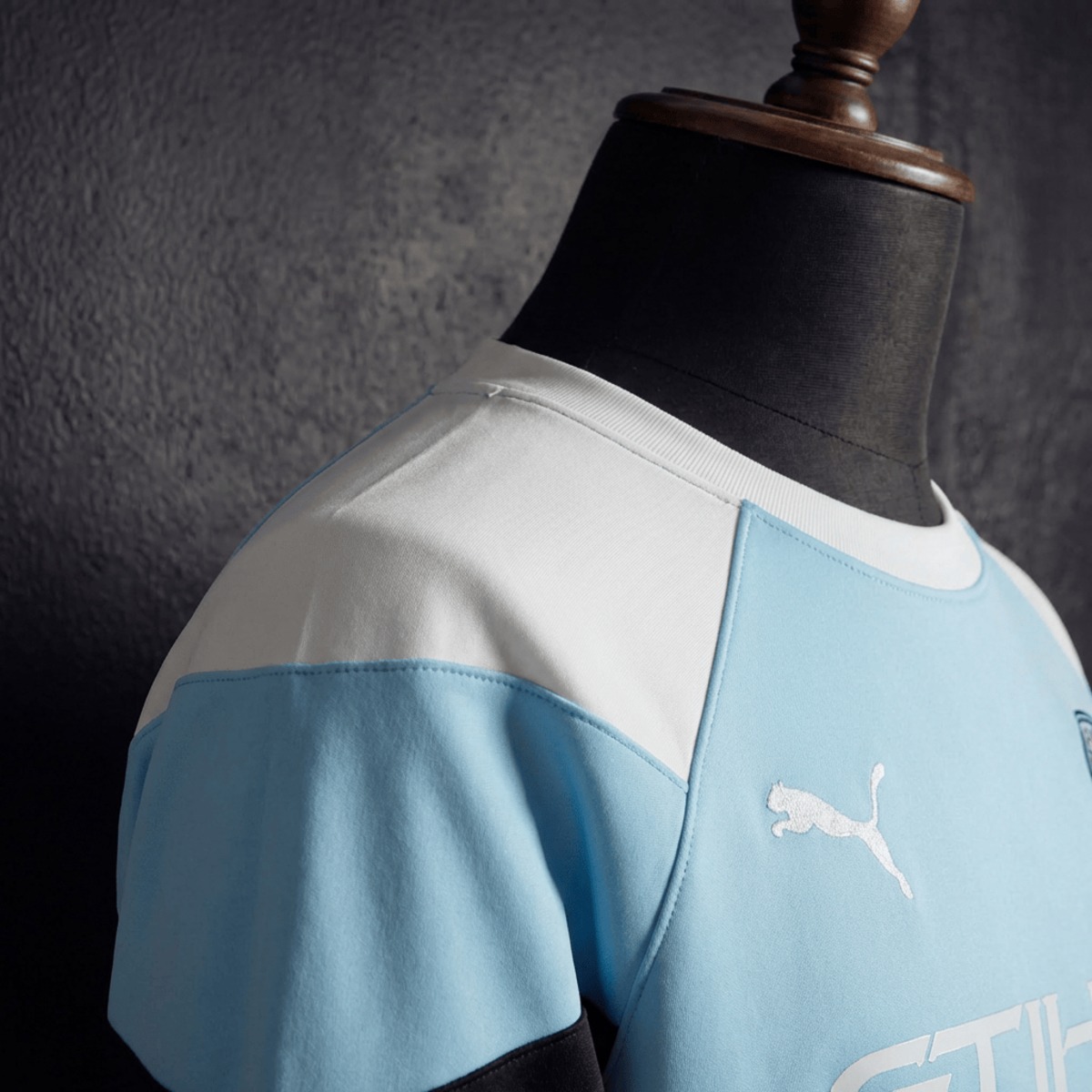 2025/26 Manchester City Long Sleeve Sky Blue Sweatshirt