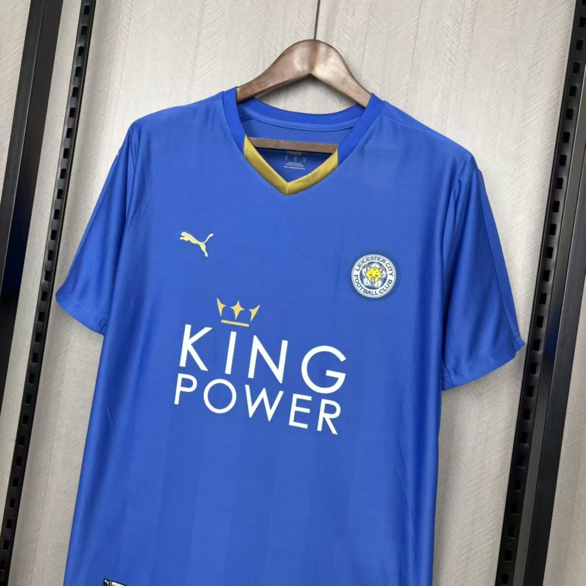 Retro Leicester City 2015/16 Home Jersey Fan Version