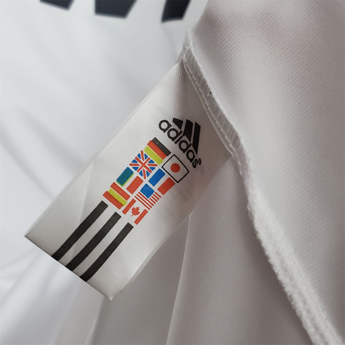 Retro Real Madrid 11/12 home jersey Fan Version