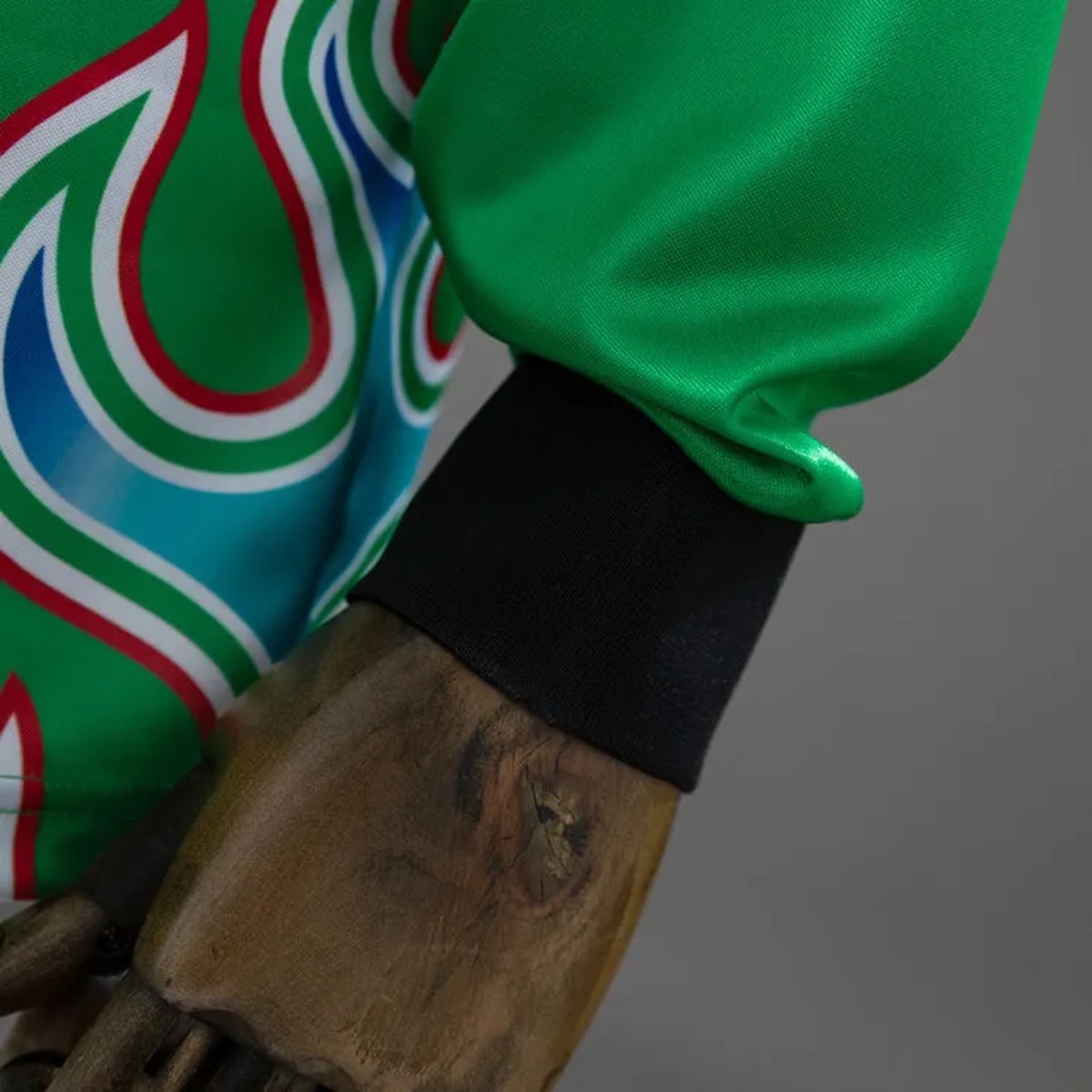 Retro Japan 1998 Goalkeeper Green Fireworks jersey Fan Version