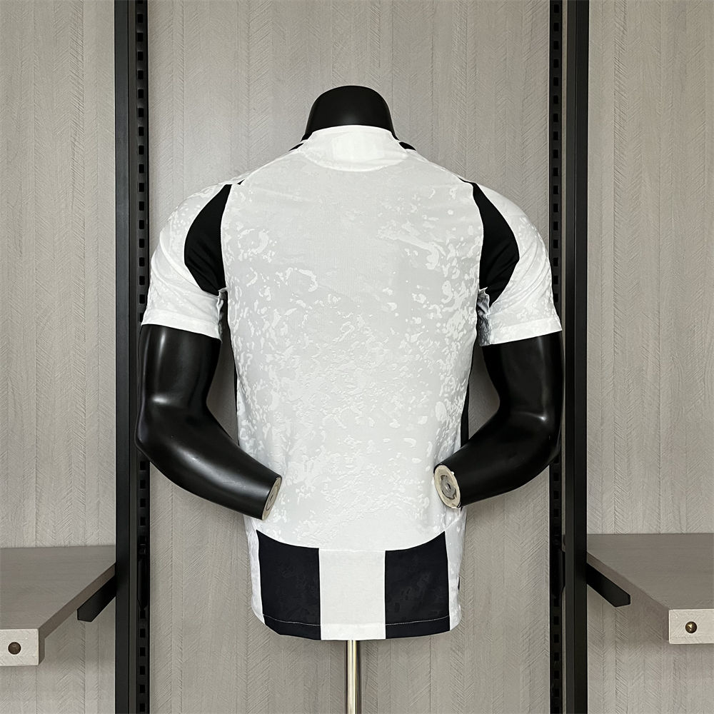 24/25 Juventus Home Jersey Player Version