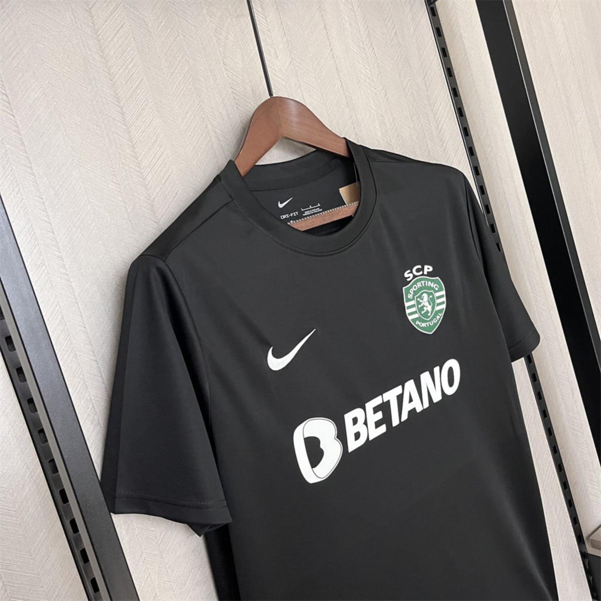 2024/25 Sporting-Lisbon Jersey Fan Version