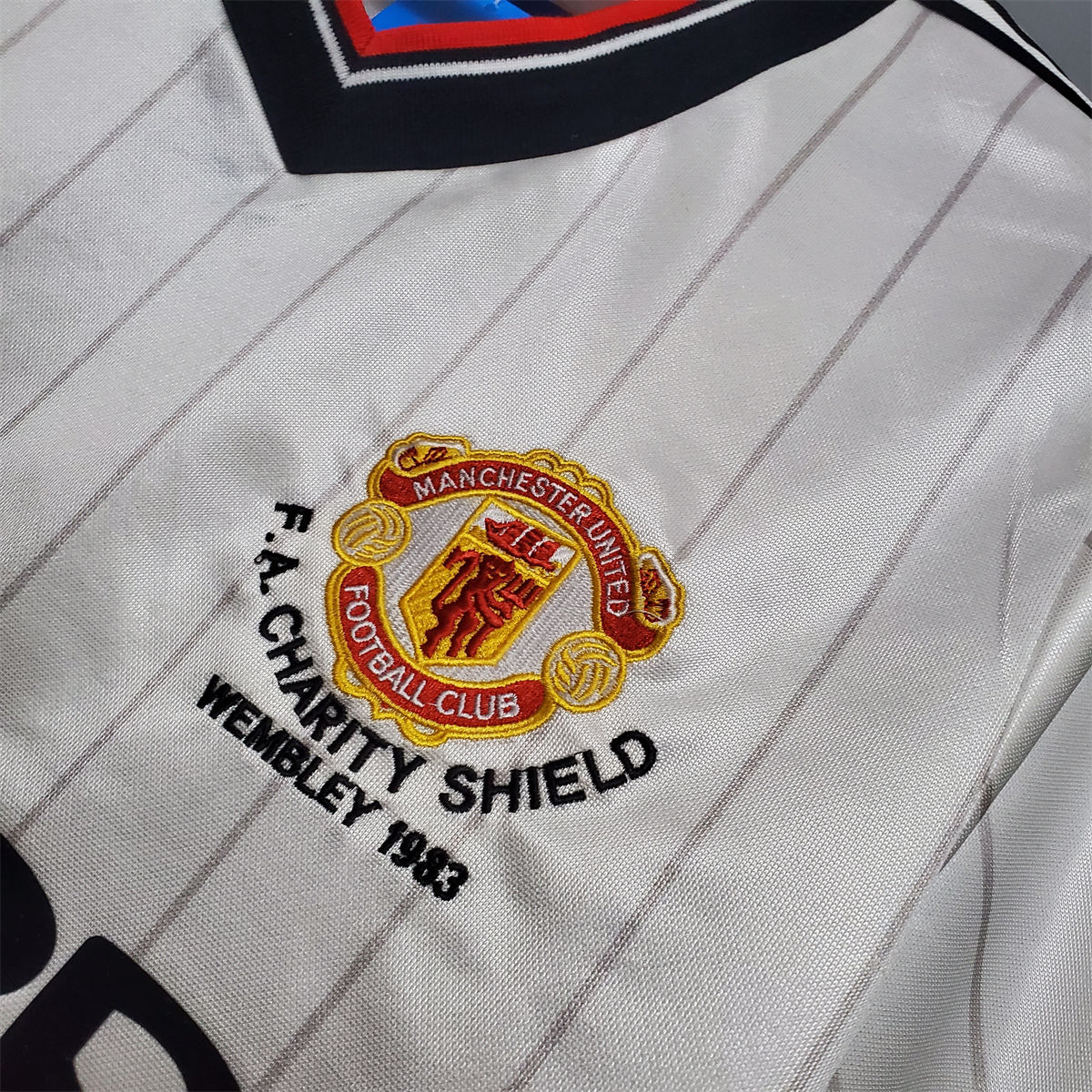 Retro Manchester United 1983 away jersey Fan Version