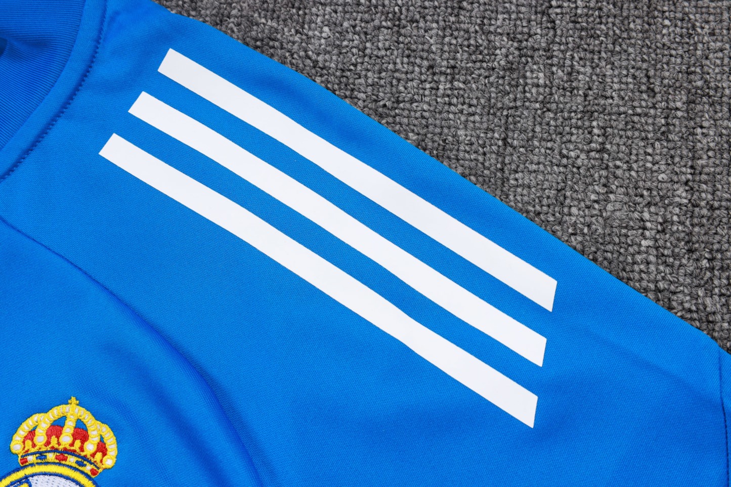 202526 Real Madrid lake blue Long-sleeved half-pull training kit Football team kit