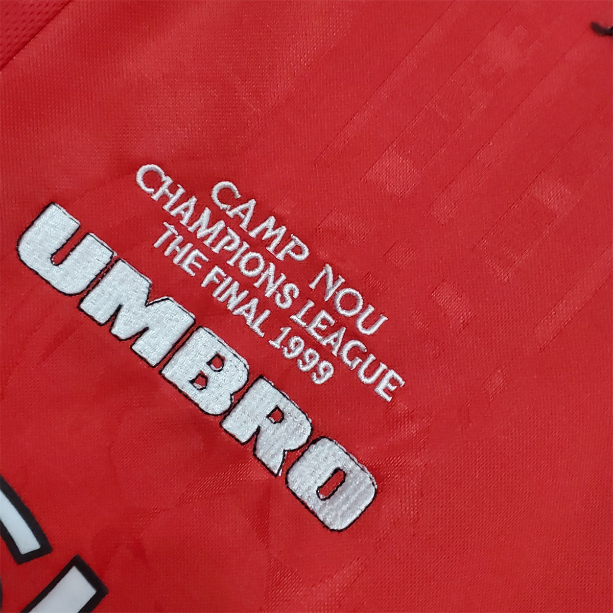 Retro Manchester United 99/00 home jersey Fan Version