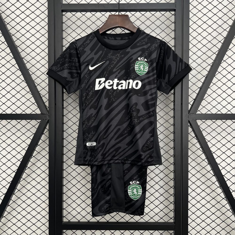 2025/26 Sporting Lisbon Goalkeeper Black jersey kids Kits size: 16-28