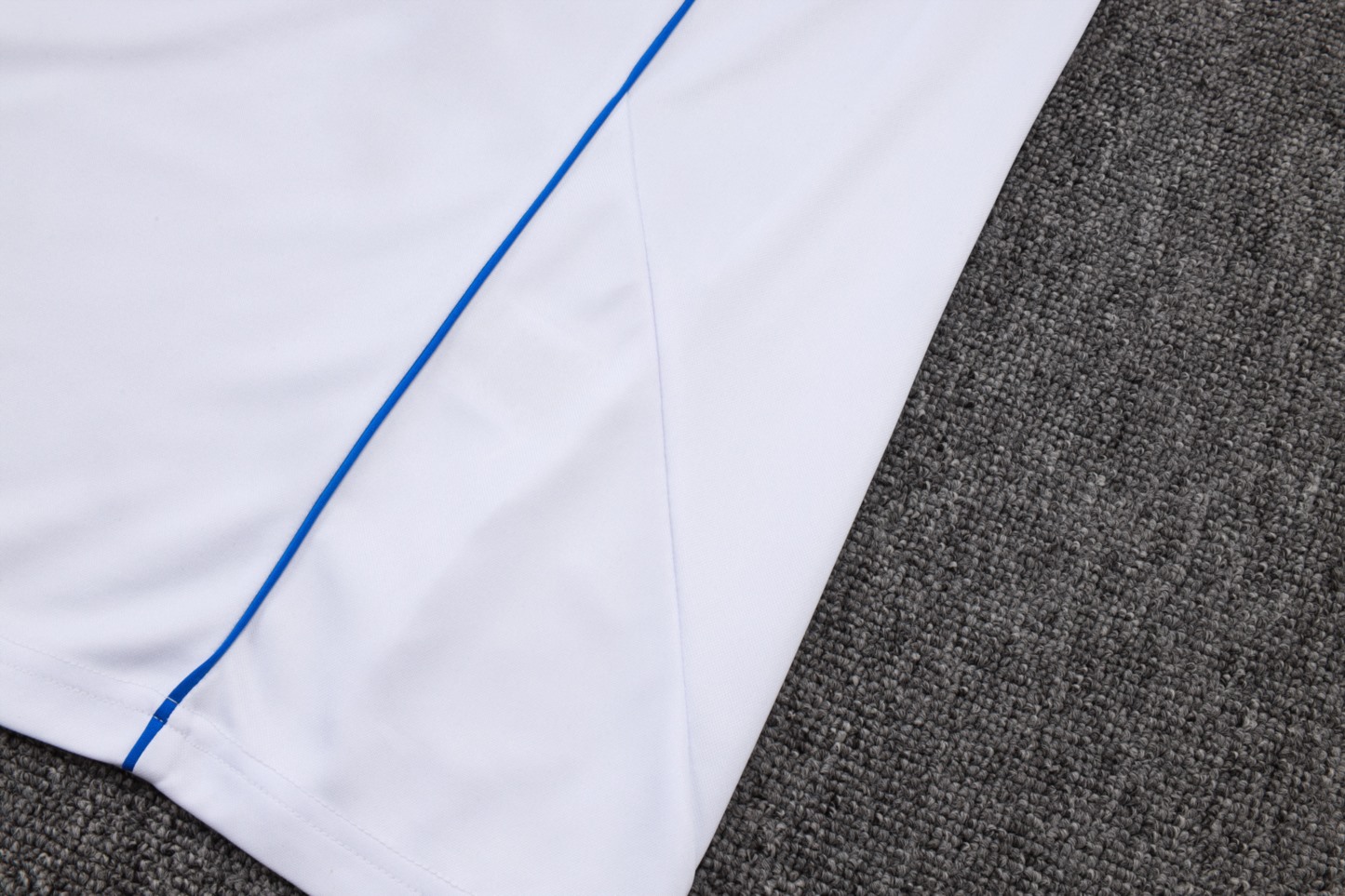 202526 Bayern Munich white Long-sleeved half-pull training kit Football team kit