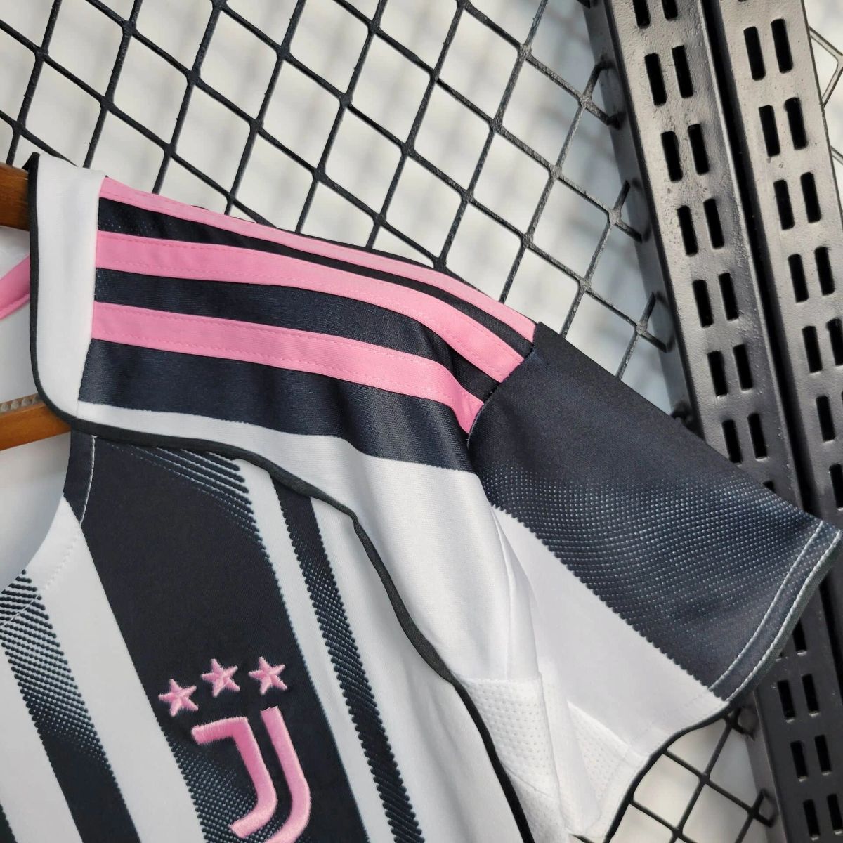 2025/26 Women Juventus Home Jersey Fan Version