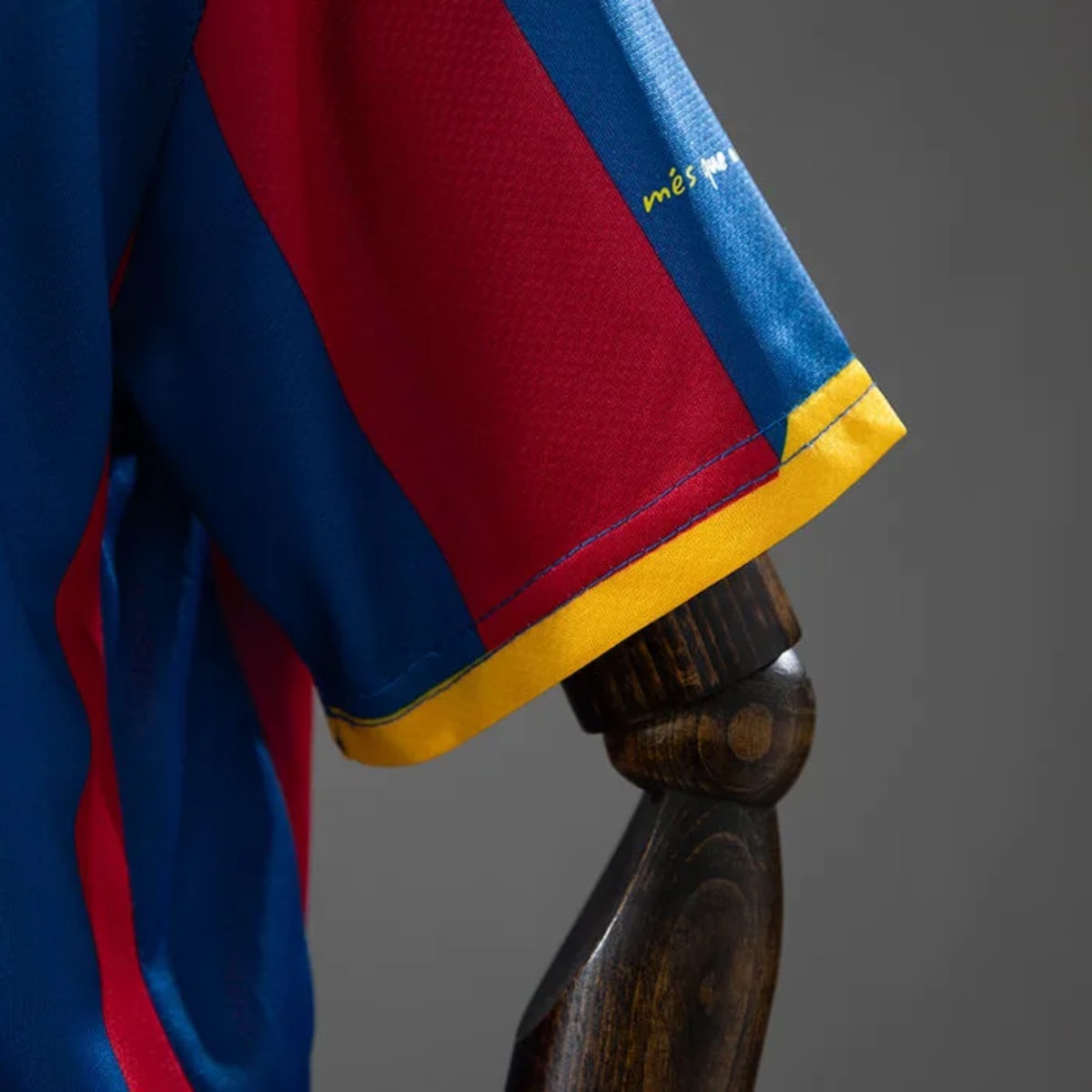 Retro Barcelona 2010/11 Home Kid Kits