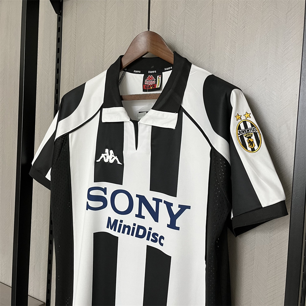 Retro Juventus 1997/98 Home  jersey Fan Version