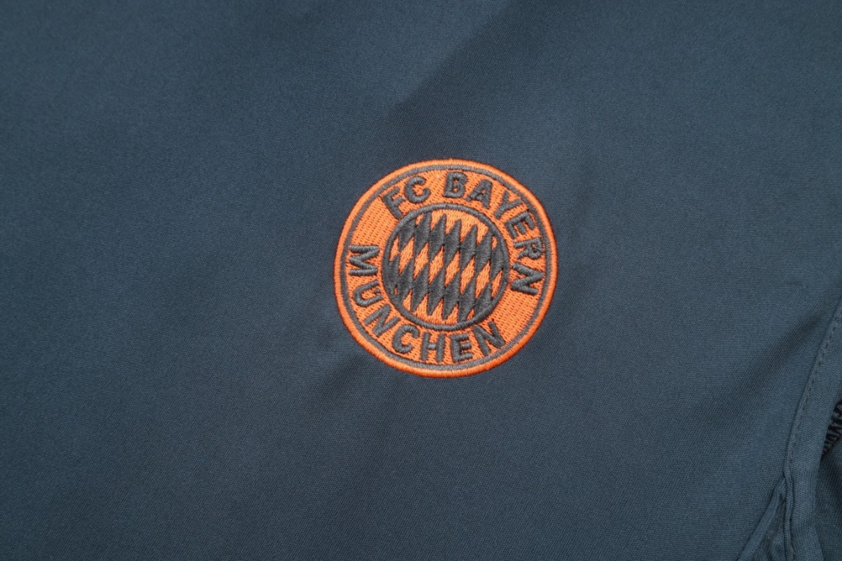 2026 Bayern Munich Dark grey Training Set Shirt and Shorts