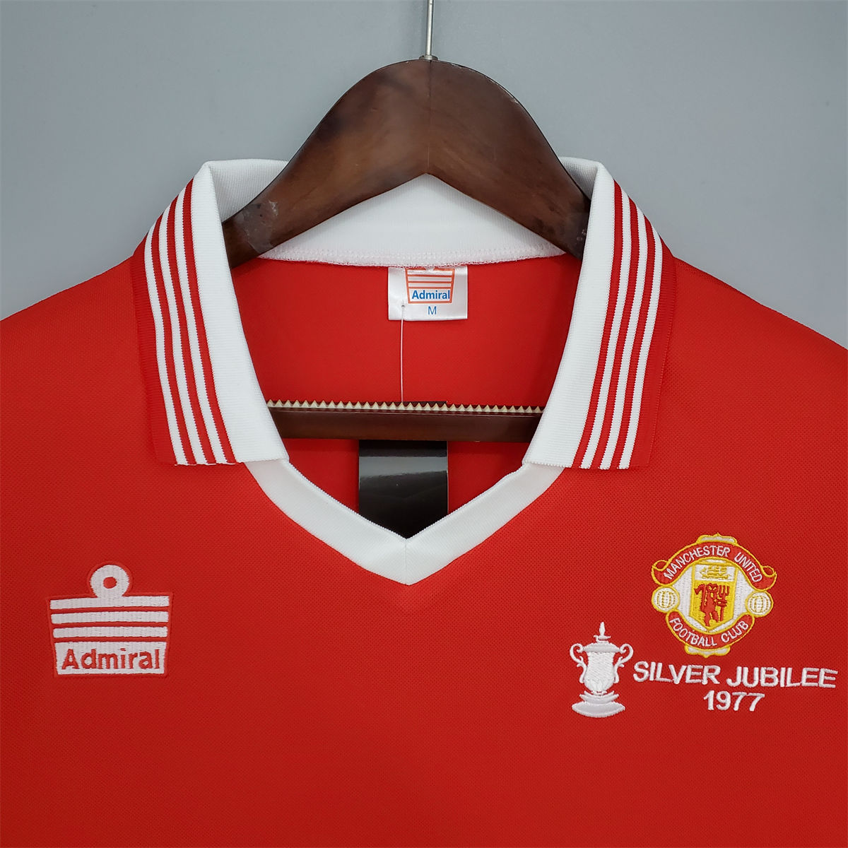 Retro Manchester United 1977 home jersey Fan Version
