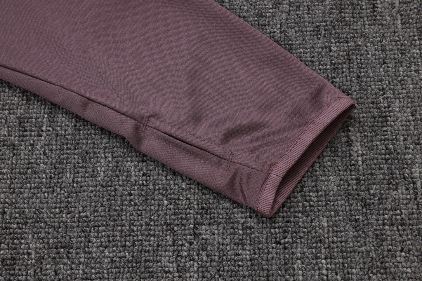 202526 Manchester United grayish purple Long-sleeved half-pull training kit Football team kit