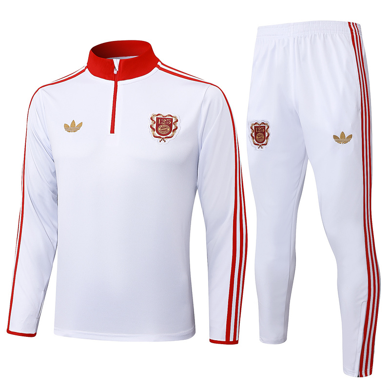 202526 Bayern Munich White Long-sleeved half-pull training kit Football team kit