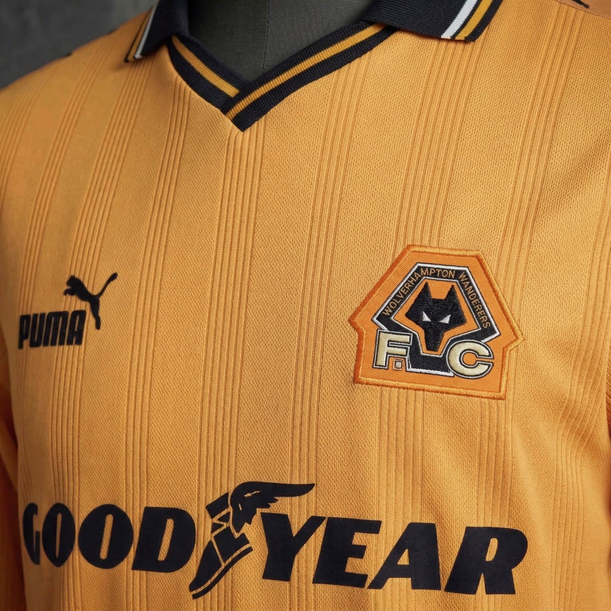 Retro Wolves 1998/99 Home jersey Long Sleeve Fan Version