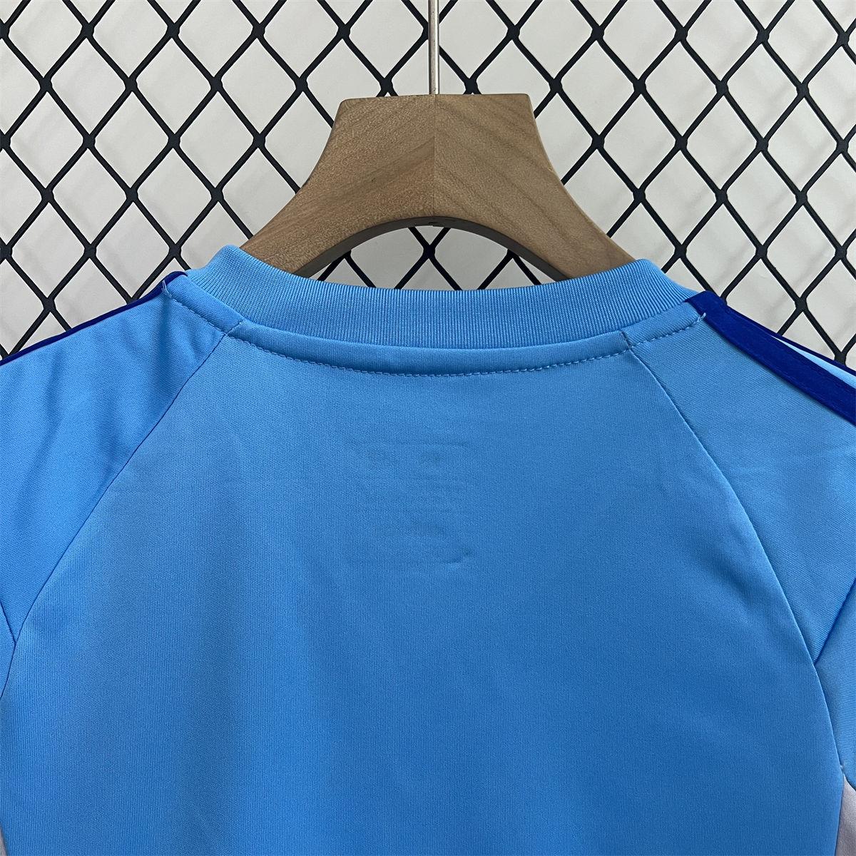 24/25 Real Madrid Goalkeeper Real Madrid Blue jersey Kid Kits Size 16-28