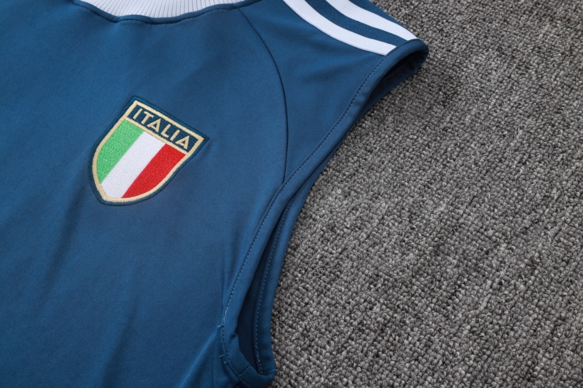 2026 Italy Dark blue Training Set Shirt and Shorts