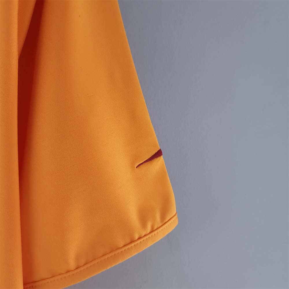 Retro Roma 05/06 Home jersey Fan Version
