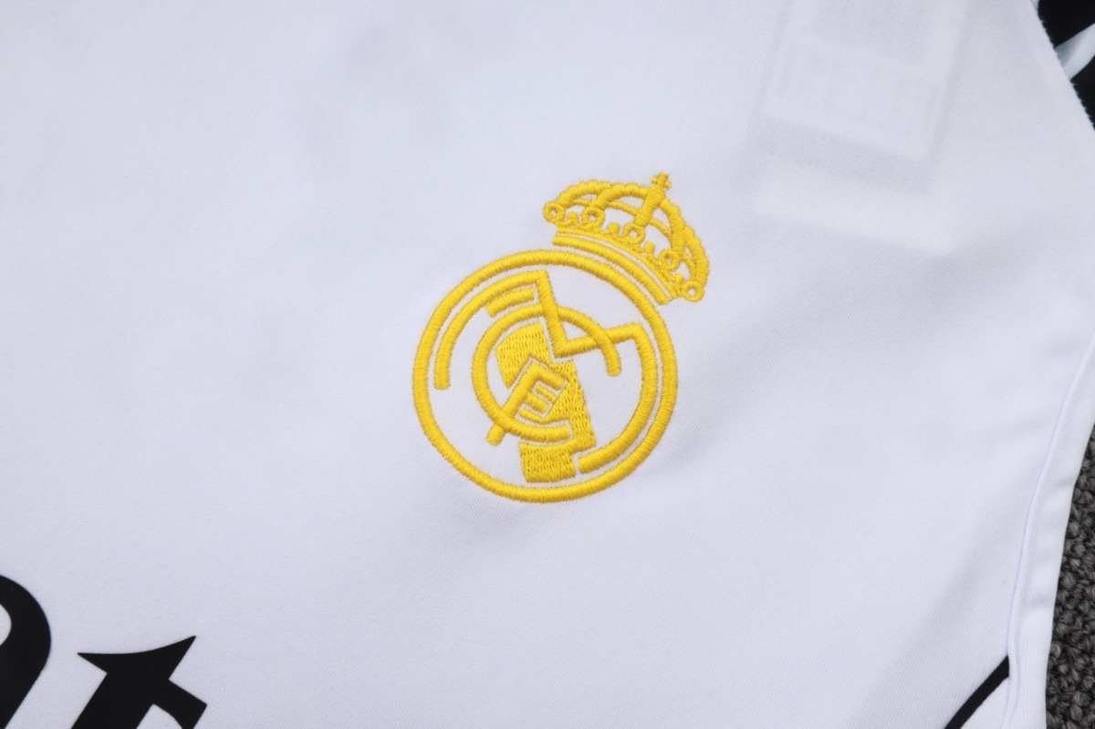 2026 Real Madrid White Training Set Shirt and Shorts