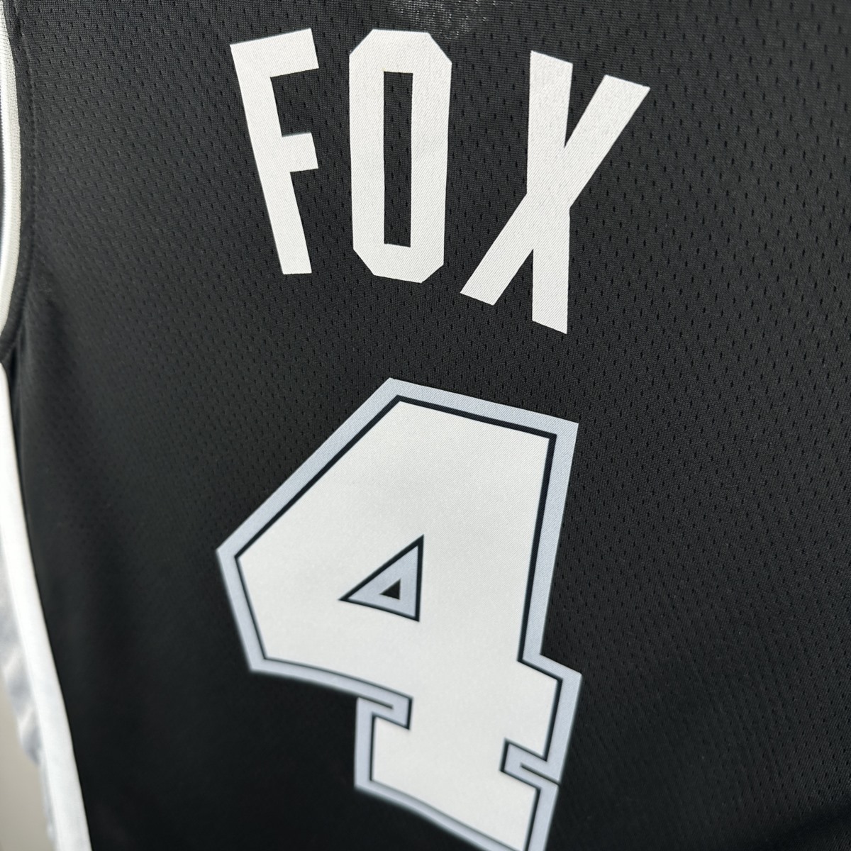 NBA San Antonio Spurs FOX#4 2022/23 Black Icon Edition Swingman Jersey S-XXL