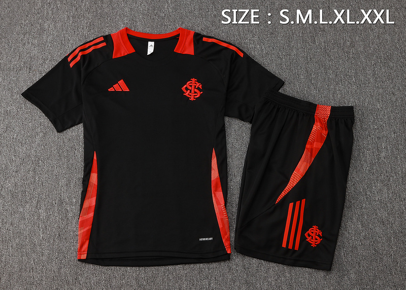 24/25 Internacional Black Training Set Shirt and Shorts