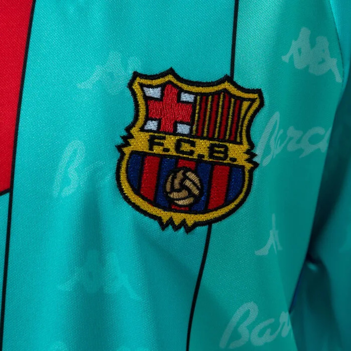 Retro Barcelona 1996/97 Away Kid Kits