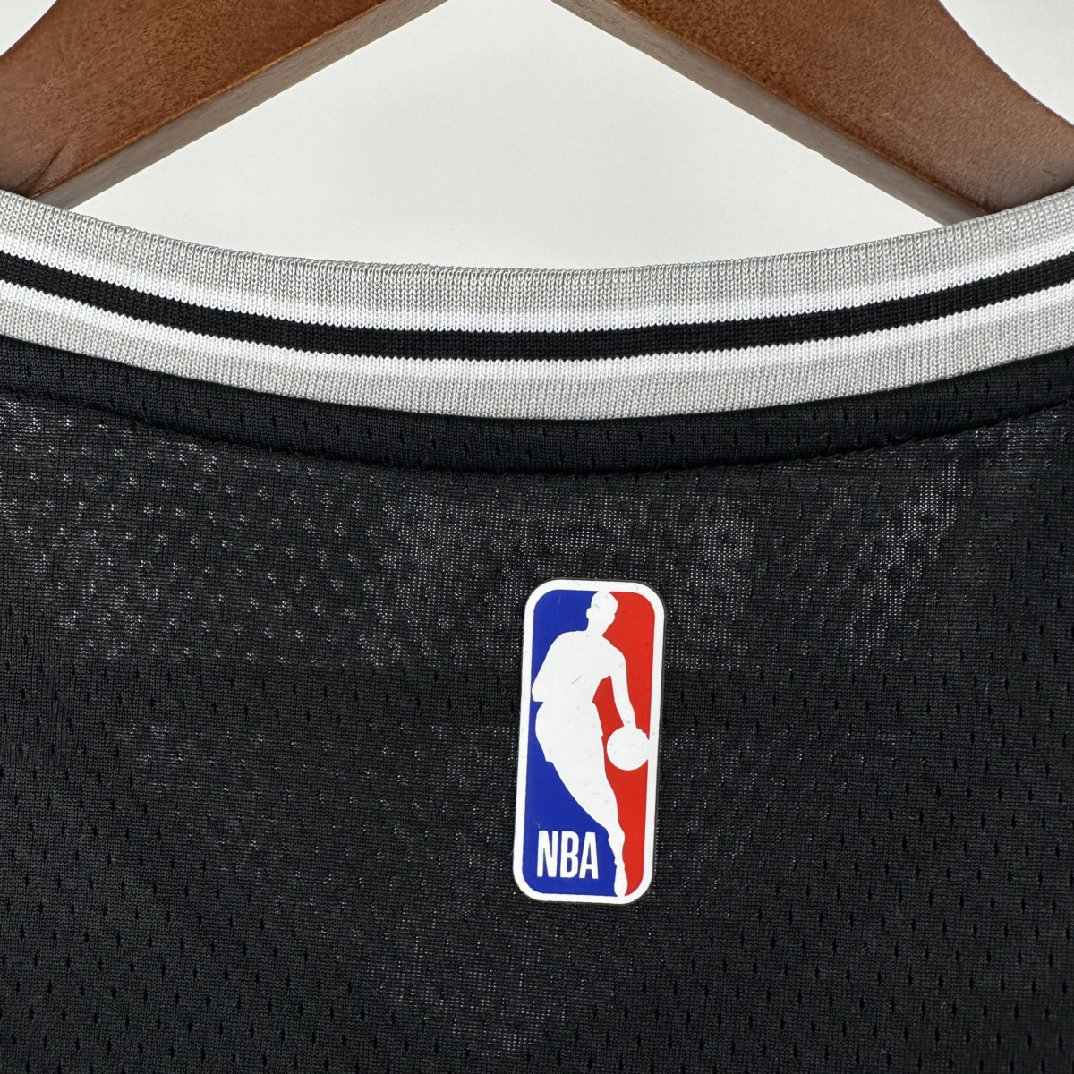 NBA San Antonio Spurs FOX#4 2022/23 Black Icon Edition Swingman Jersey S-XXL