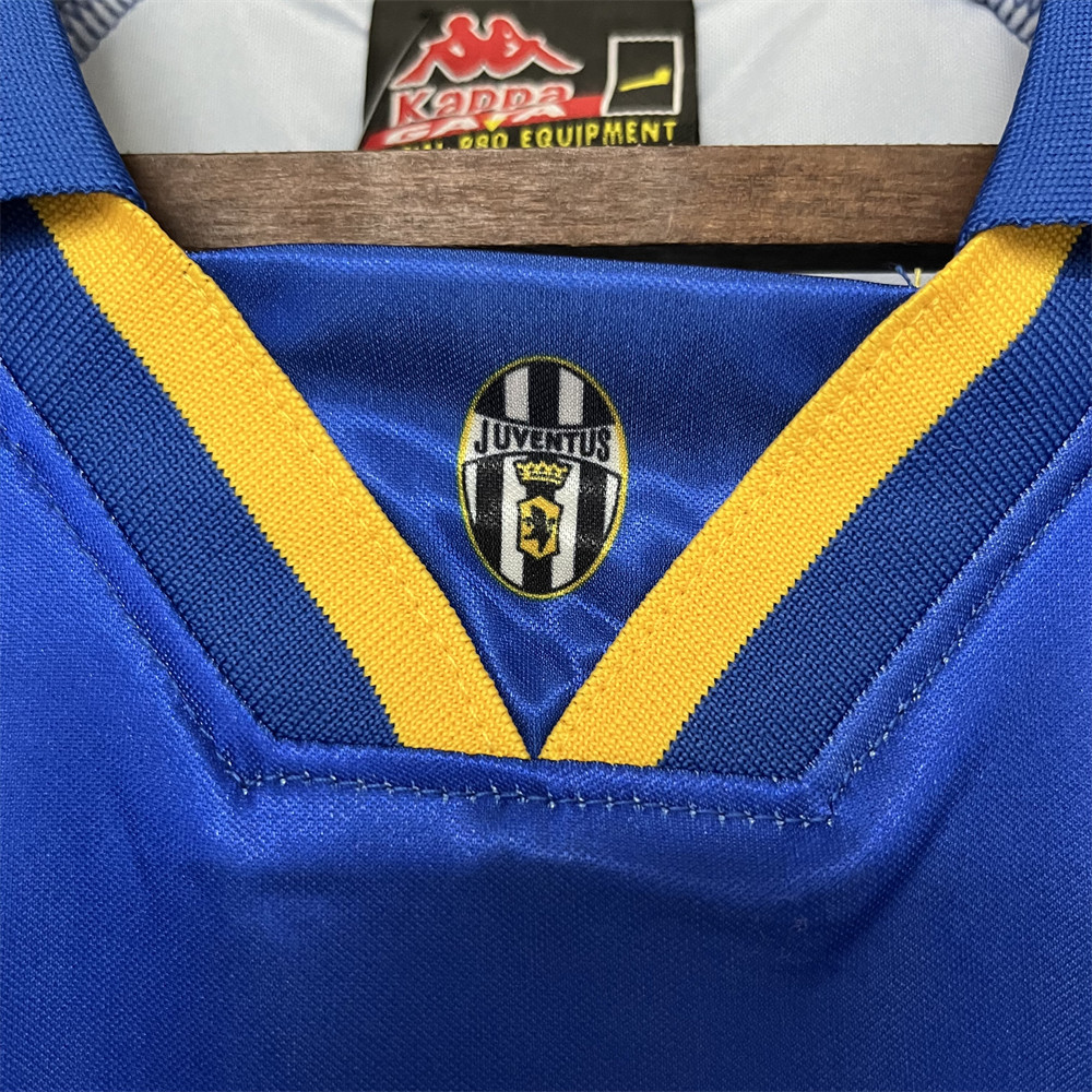 Retro Juventus 1995/96 Away  jersey Fan Version
