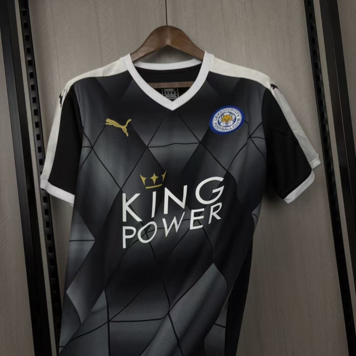Retro Leicester City 2015/16 Away Jersey Fan Version