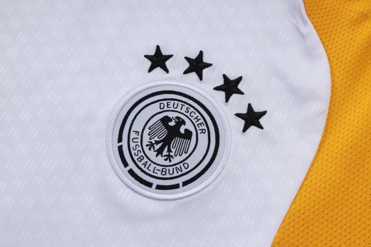 2026 Germany White Training Set Shirt and Shorts