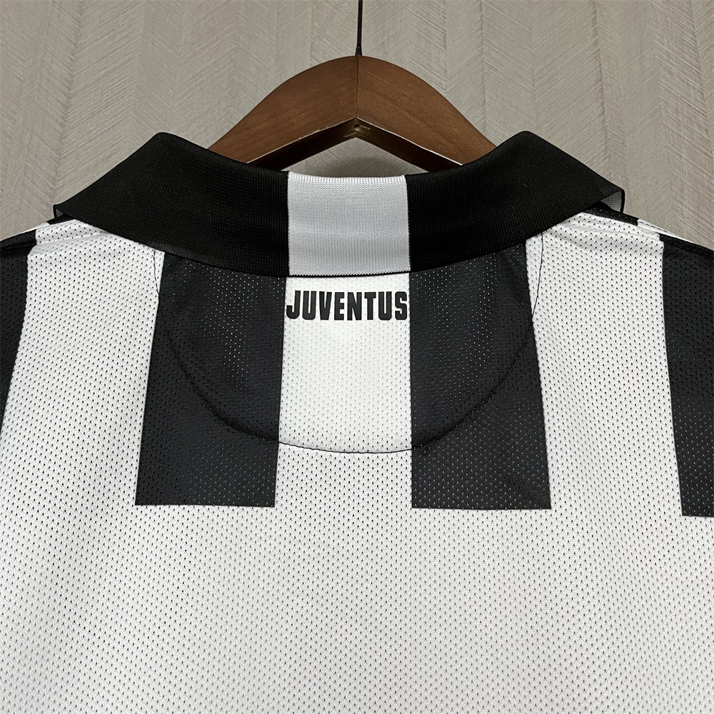 Retro Juventus 14/15 Home jersey Fan Version