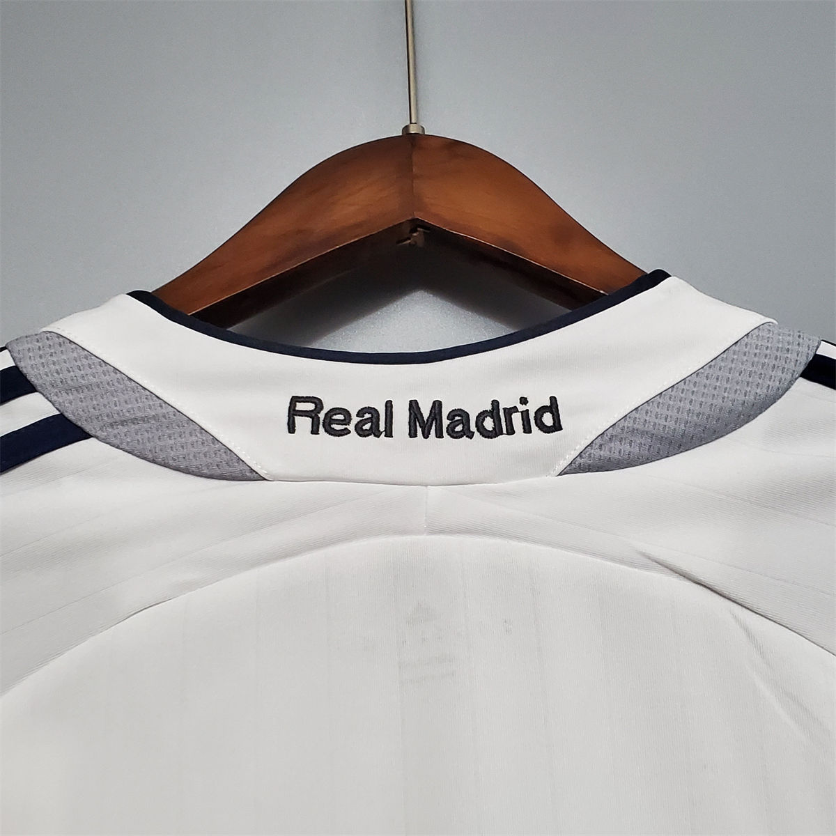 Real Madrid 06/07 Home Retro jersey Home Long Sleeves Fan Version