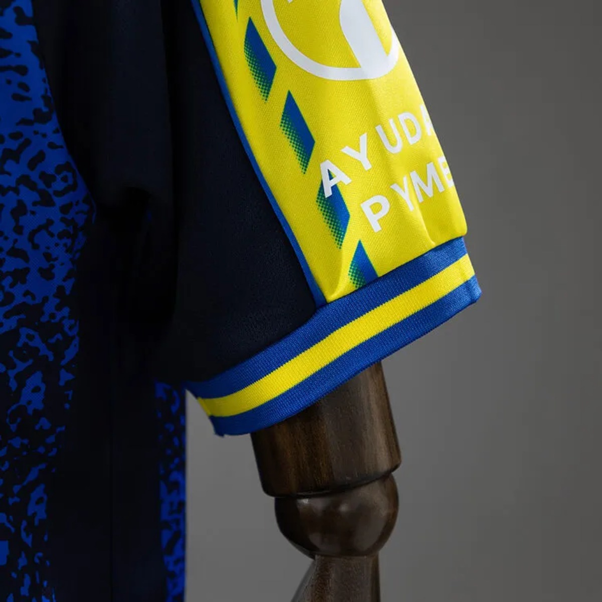 2026 Cadiz Vintage Style Jersey Fan Version