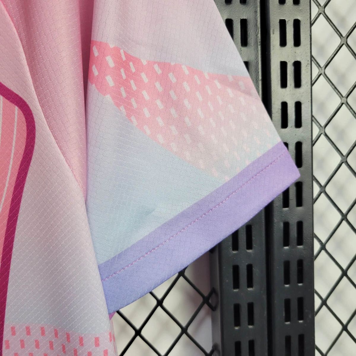 2025/26 PSG Training Pink jersey Fan version