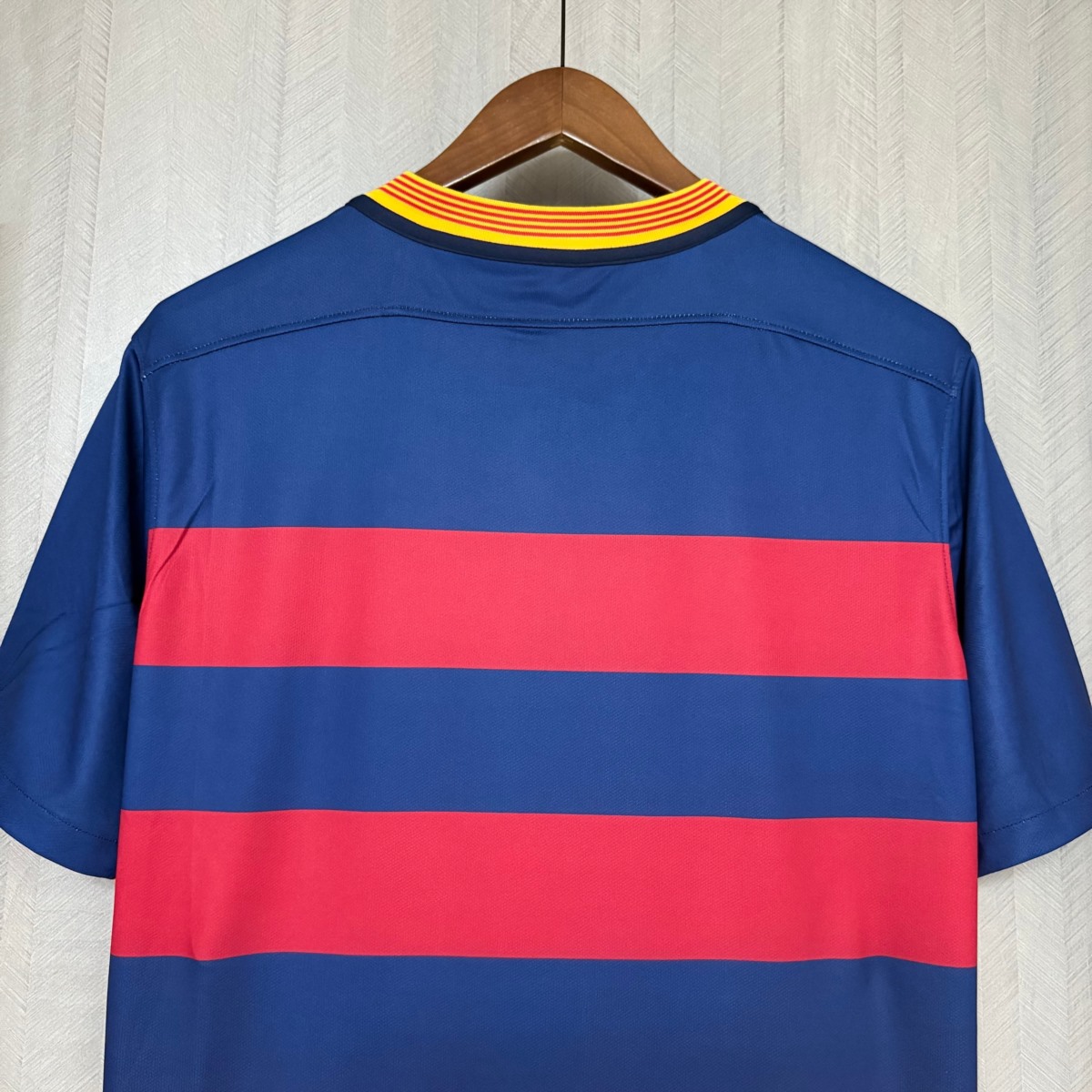 Retro Barcelona 15/16 home jersey Fan Version