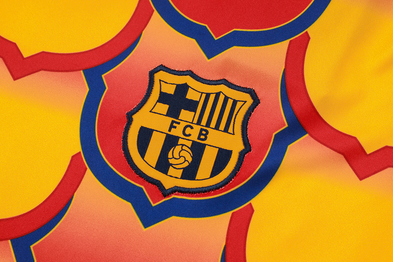 24/25 Barcelona yellow Training Set Shirt and Shorts