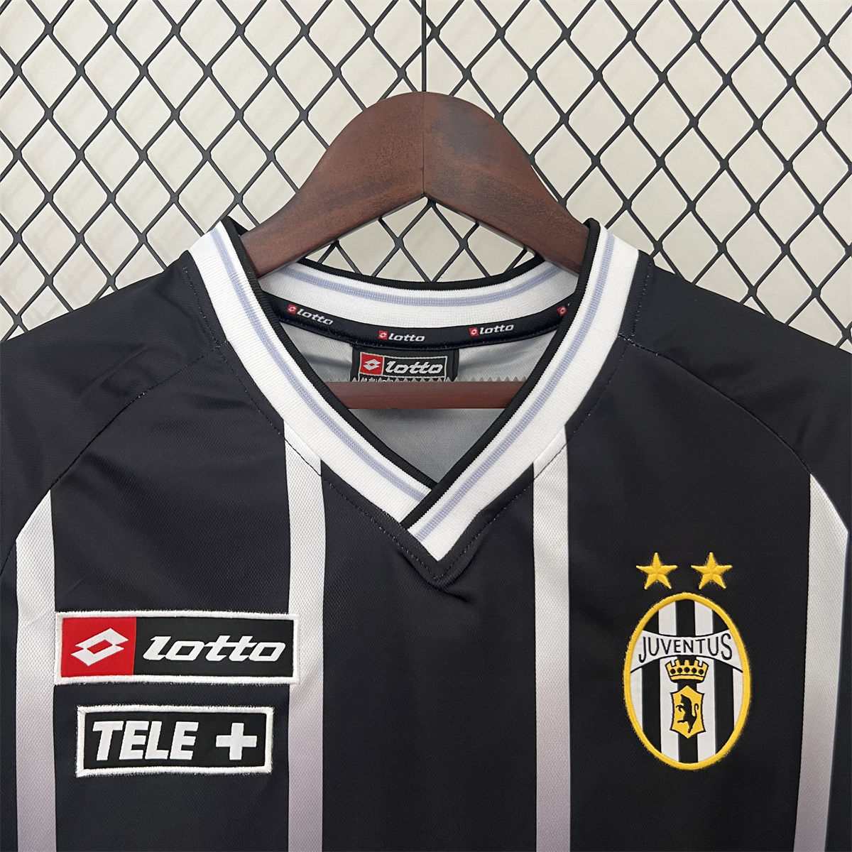 Retro Juventus 00/01 Black jersey Fan Version