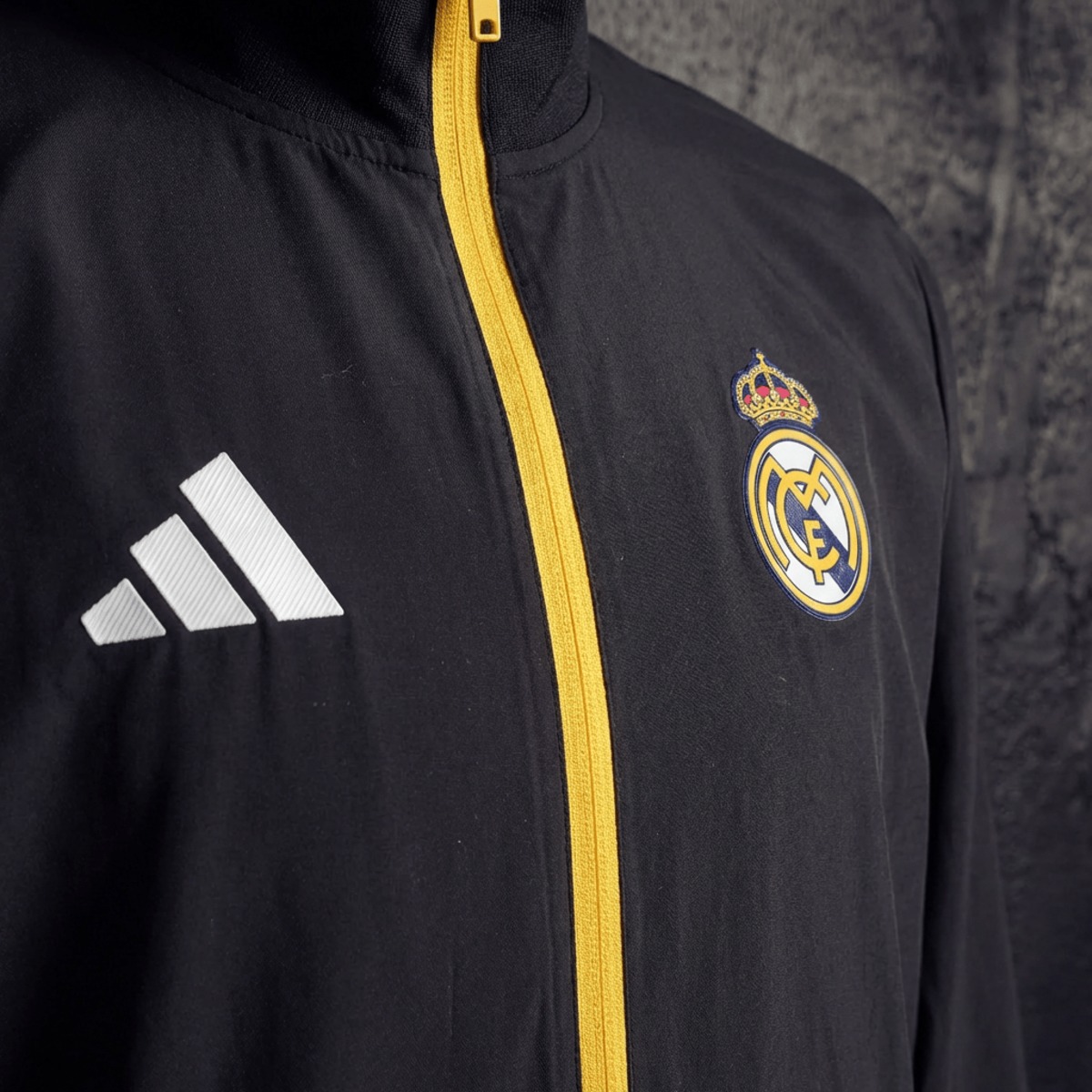 2025/26 Real Madrid Black Windbreaker Sport Unifom
