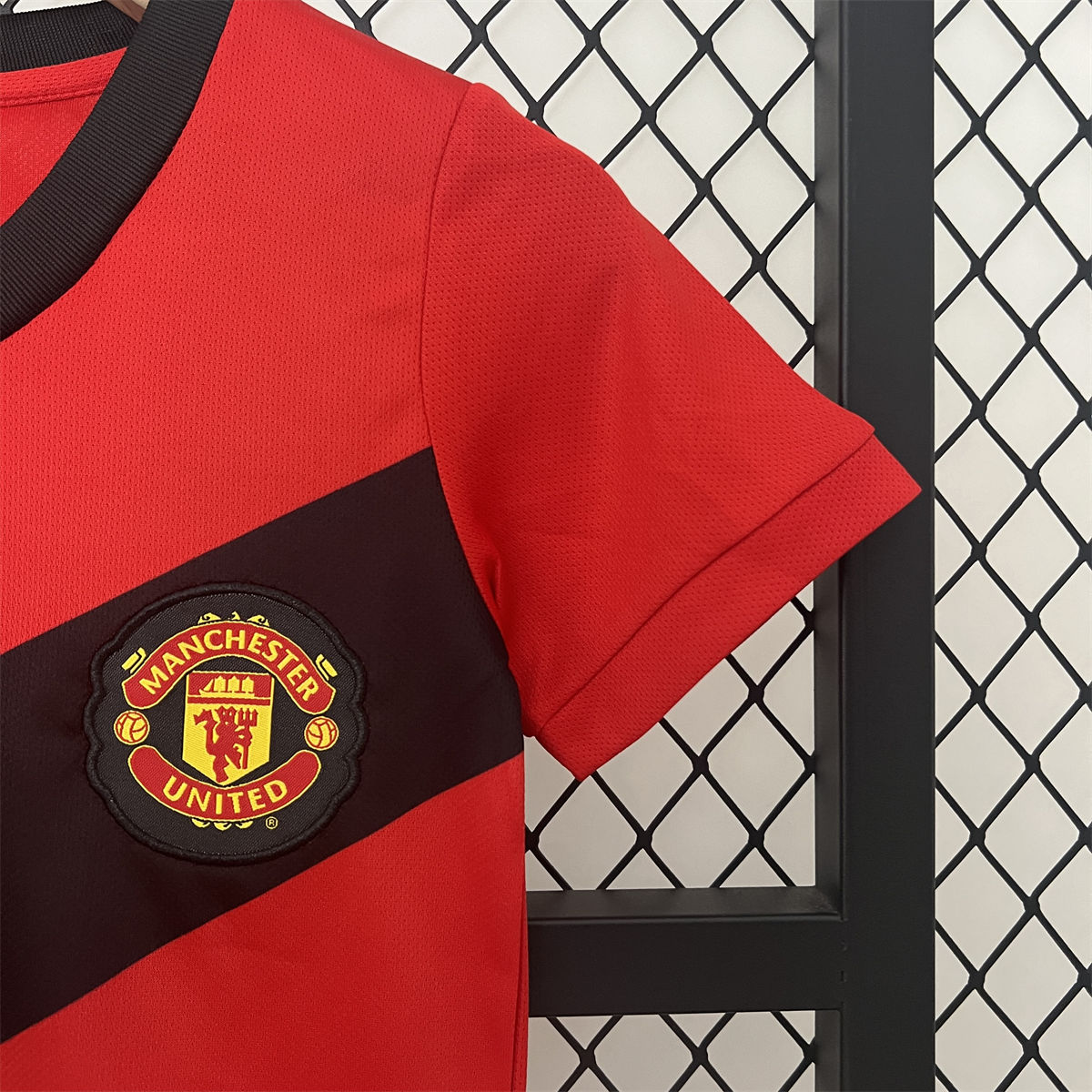 Retro Manchester United 09/10 home  jersey Kid Kits Size 16-28