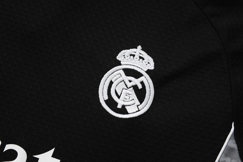 24/25 Real Madrid Black Training Set Shirt and Shorts