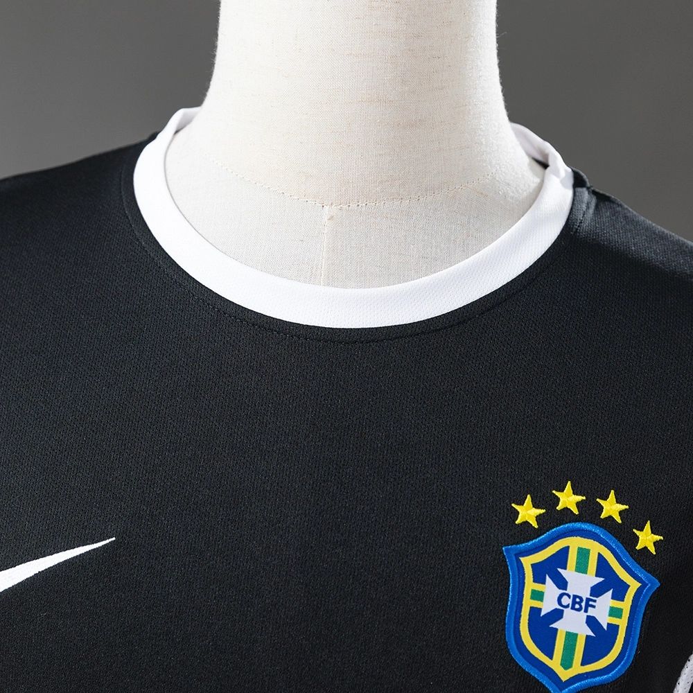 Retro 2002 Brazil Goalkeeper Black jersey Fan Version
