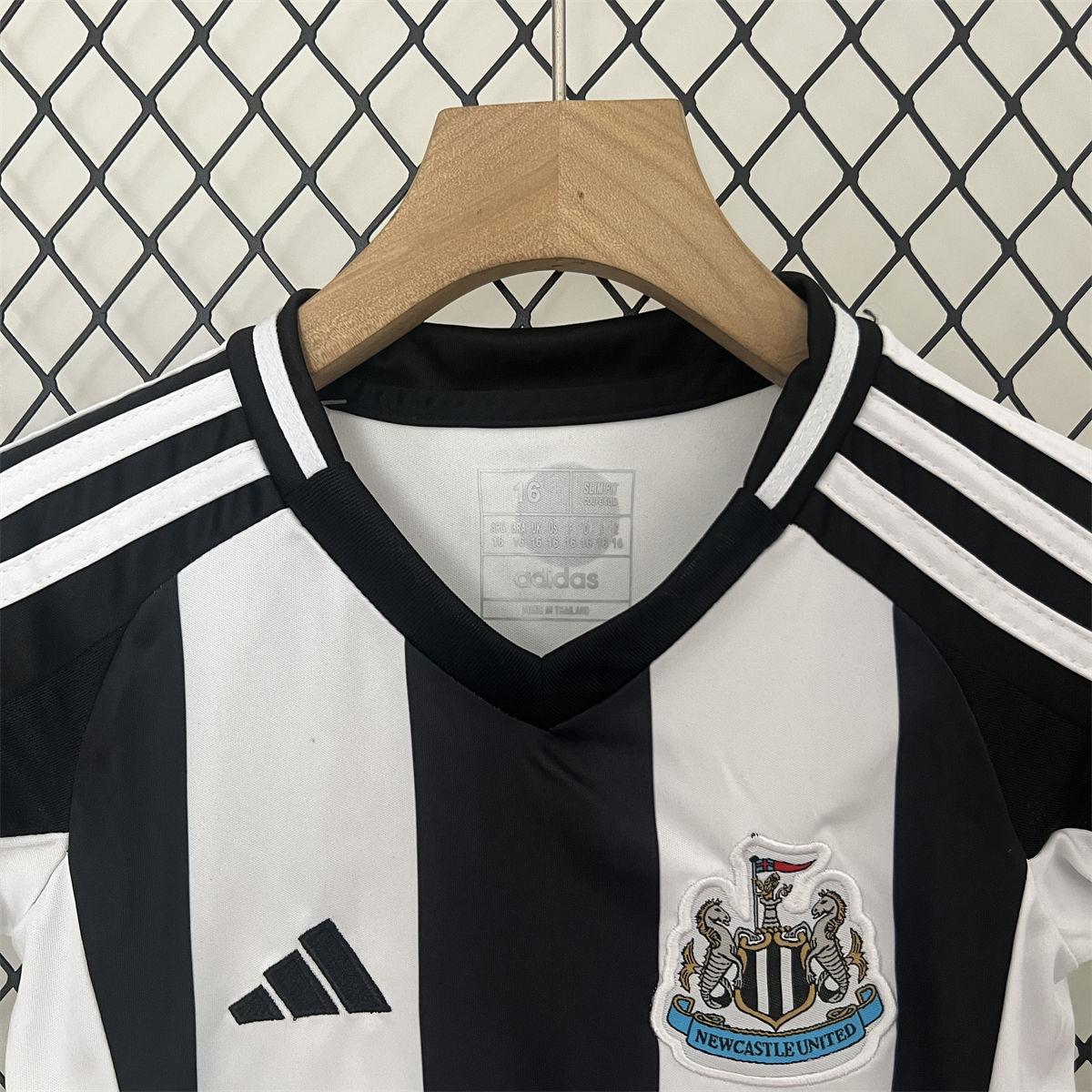 2024/25 Newcastle United Spur Home jersey Kid Kits Size 16-28
