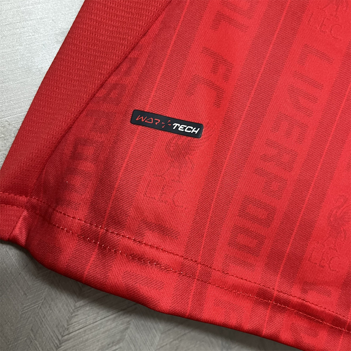 Retro Liverpool 13/14 home jersey Fan Version