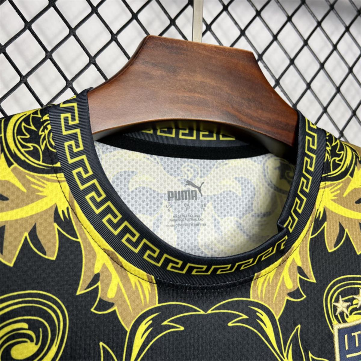 2022/23 Italy Versace Co-Branded Edition Pink Jersey Fan Version