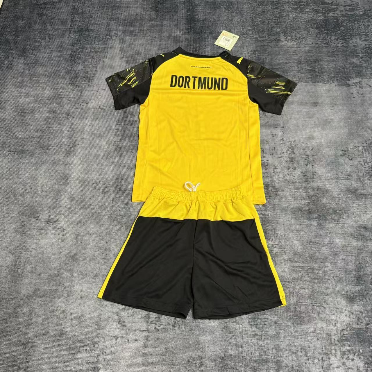 25/26 kids Dortmund home jersey Kid Kits Size 16-28