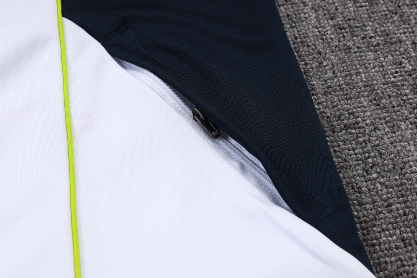 2025/26 Real Madrid white Jacket Training Suit Set Football Team Shirt Sports Fashion