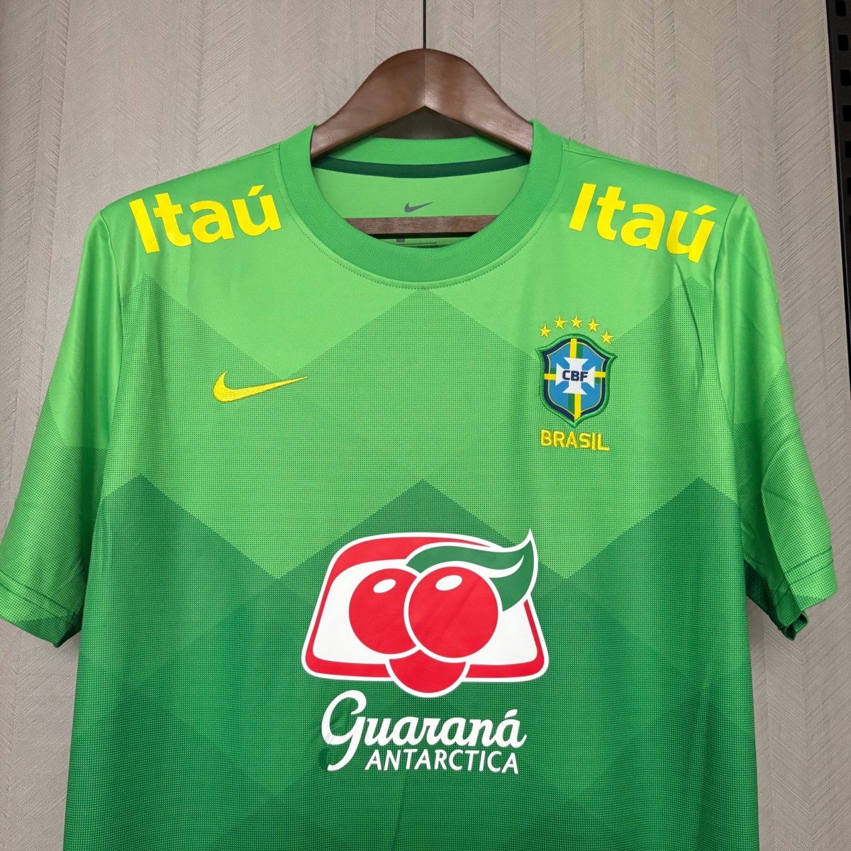 2022 Brazil Training Green jersey Fan Version