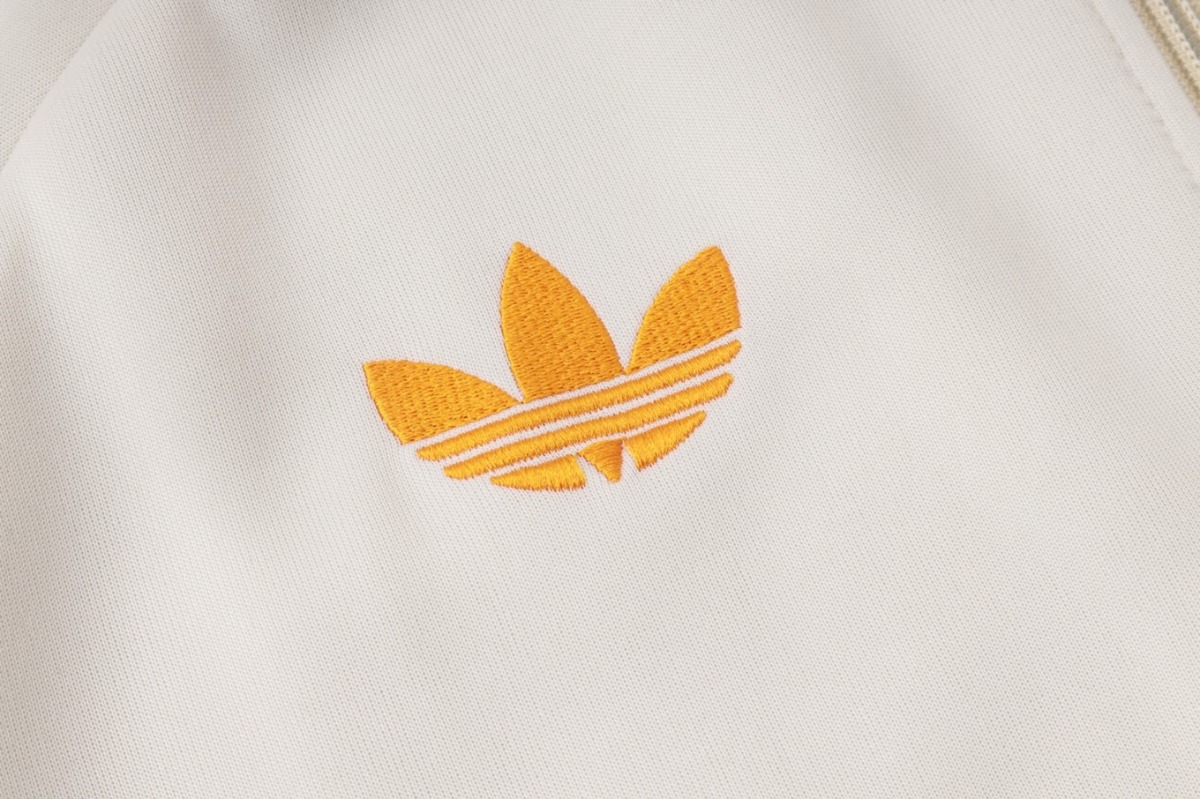 2026 Bayern Munich Beige Jacket Training Suit Set