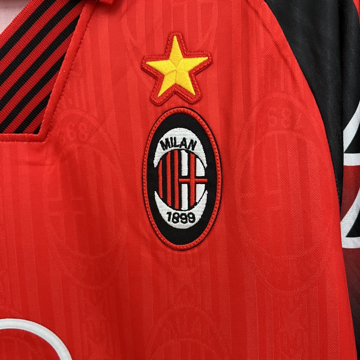 Retro AC Milan 98/99 Red jersey Fan Version