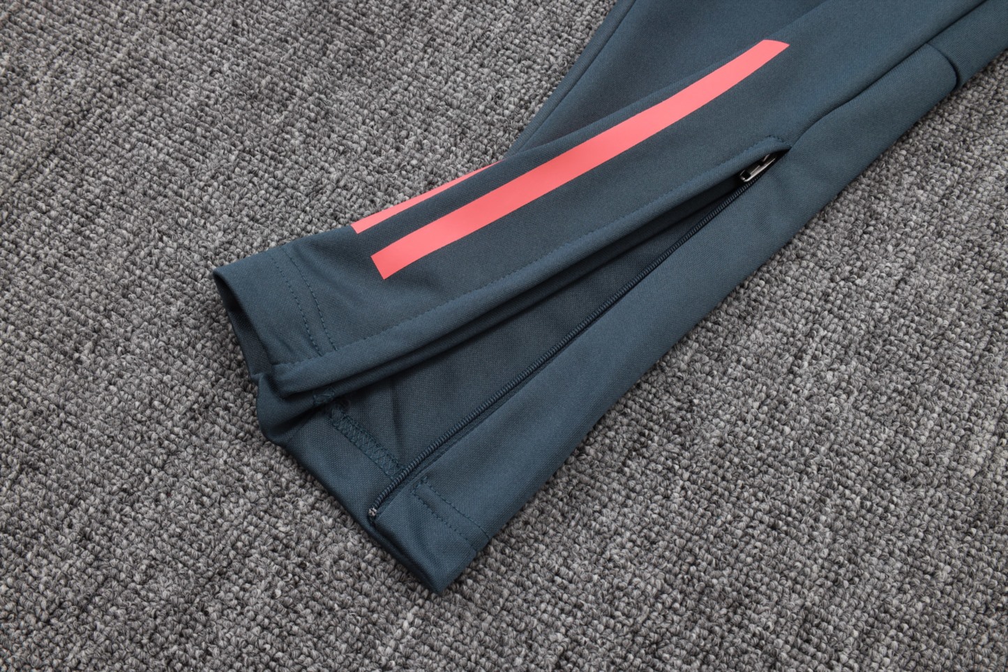 2025/26 Bayern Munich dark gray Jacket Training Suit Set Football Team Shirt Sports Fashion